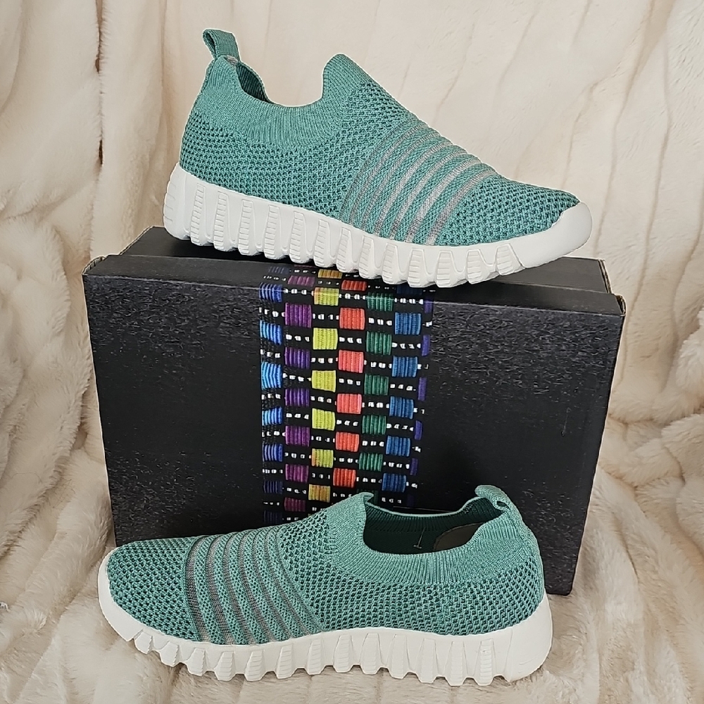 bernie mev. Teal and Gray Knit Sneakers - Picture 1 of 9